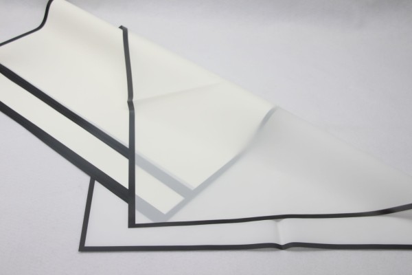 Blumenfolie Bögen 57x57cm Uni weiß m. Rand schwarz á 20